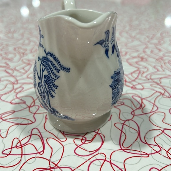 Vintage Sadler Ceramic Blue and White Creamer Jug - Picture 7 of 7